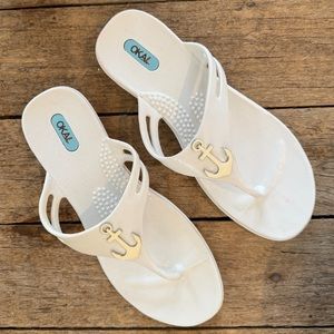 Brand New OKA b. White Nautical Anchor Flip Flop Sandals Size ML Fits 8.5 - 9.5